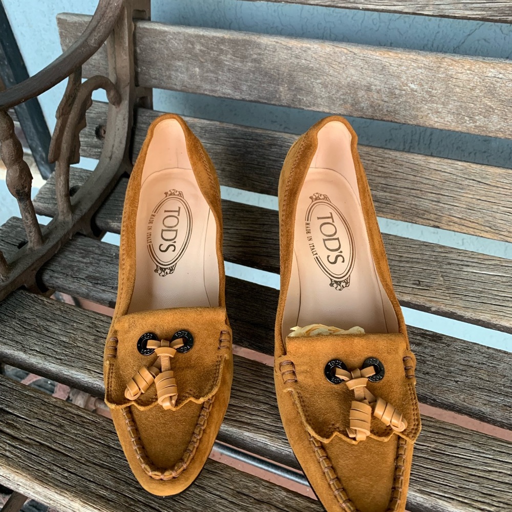 Tod’s kitten heels